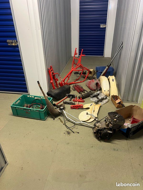 cagiva 125 rx 1981 en pièces.jpg