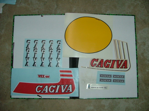 autocollant reservoir.jpg